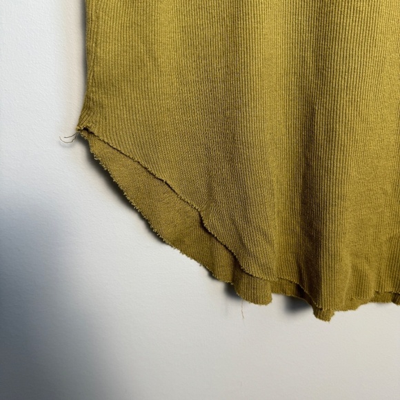 For The Republic Women's Brownish-Yellow Fine Ribbed Tank Top Size Medium Raw - Picture 2 of 9